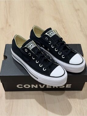Converse - Chuck Taylor All Star Lift Platform Canvas Low-Top Sneakers